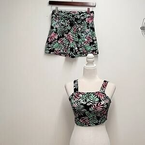 No Boundries Two Piece Set Size XS Shorts with Crop Top Floral Print Summer Fun
